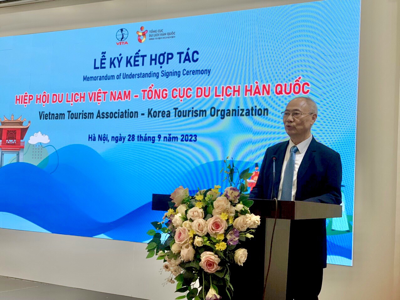 Ông Vũ Thế Bình, Chủ tịch Hiệp hội Du lịch Việt Nam phát biểu tại Lễ ký kết